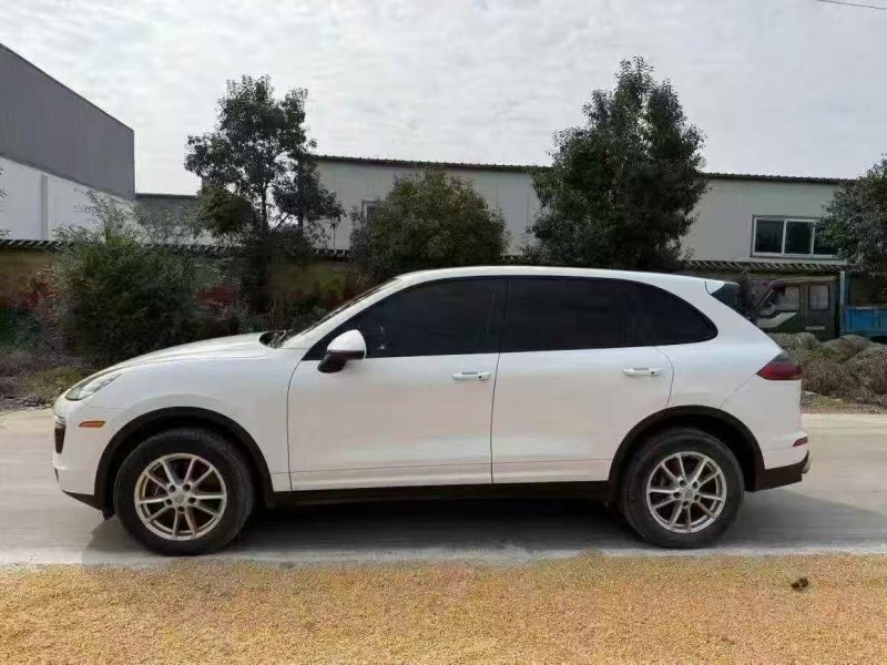 菏泽17年保时捷卡宴5