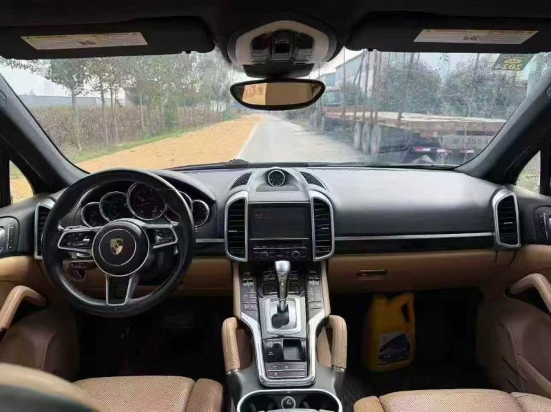 菏泽17年保时捷卡宴7