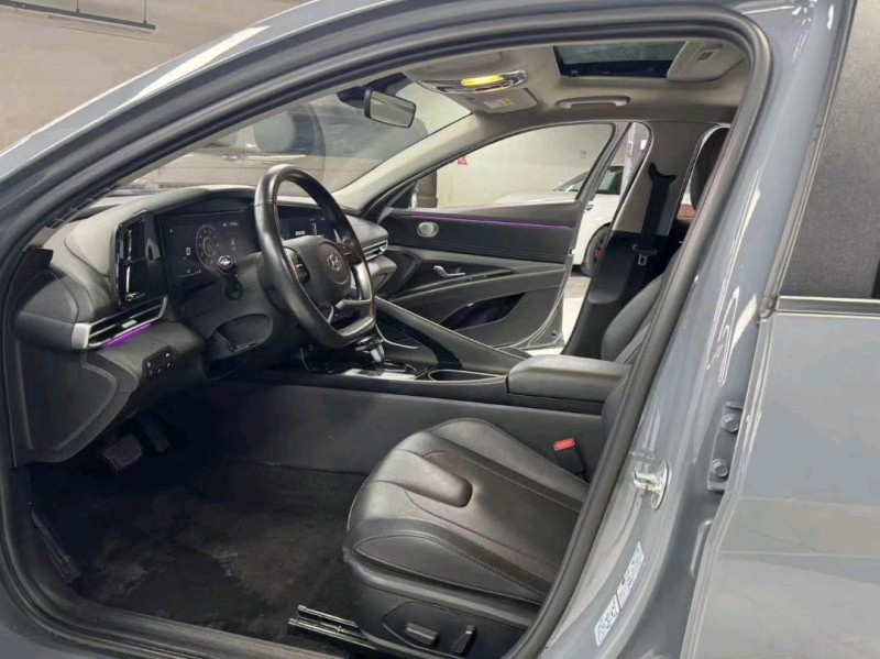 成都21年现代伊兰特5