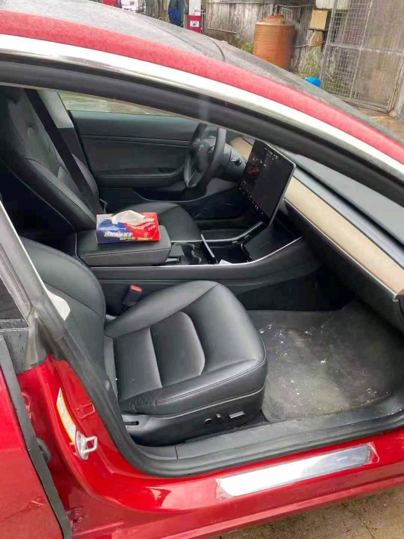 深圳20年特斯拉MODEL 36