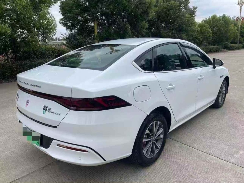 常州24年比亚迪驱逐舰8