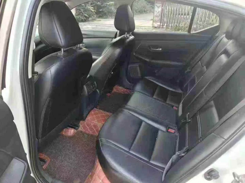 洛阳20年日产轩逸5