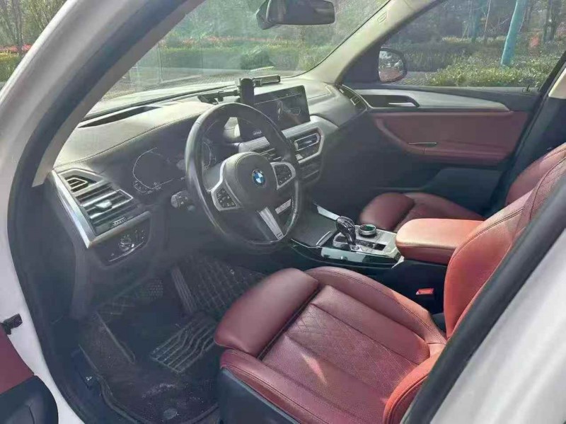 东营22年宝马IX36