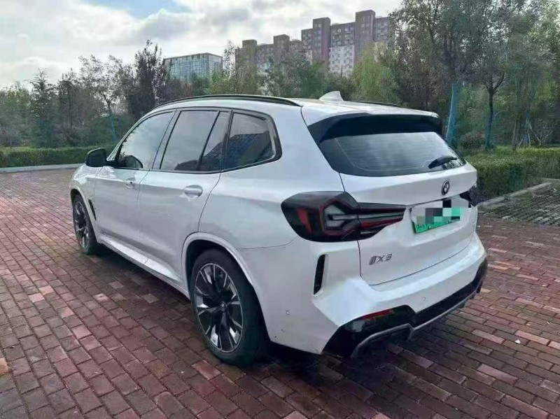 东营22年宝马IX38