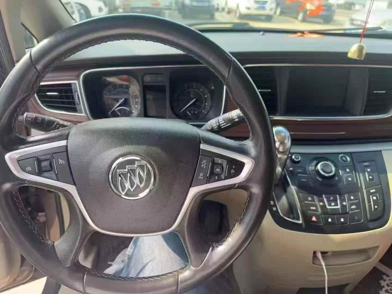 泰安18年别克GL84