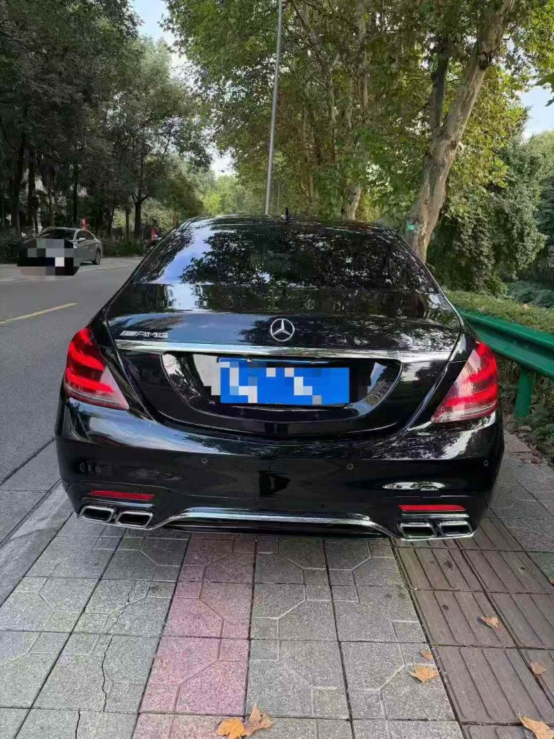 赣州19年奔驰迈巴赫S级8