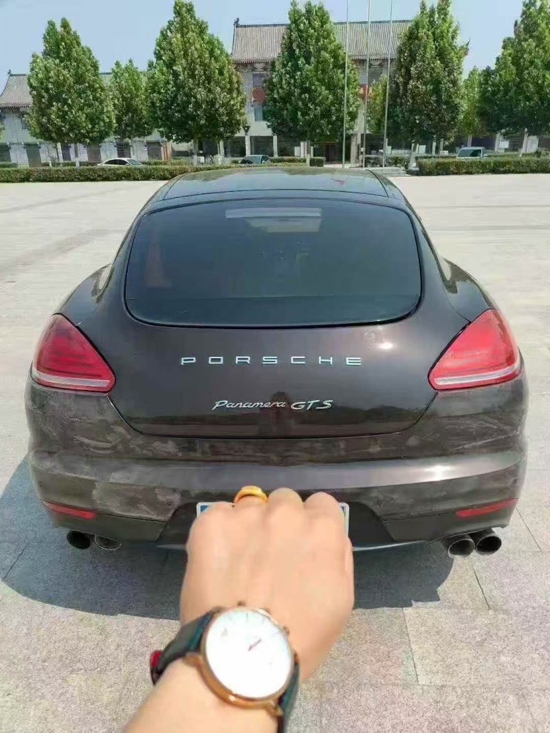 菏泽11年保时捷帕拉梅拉3