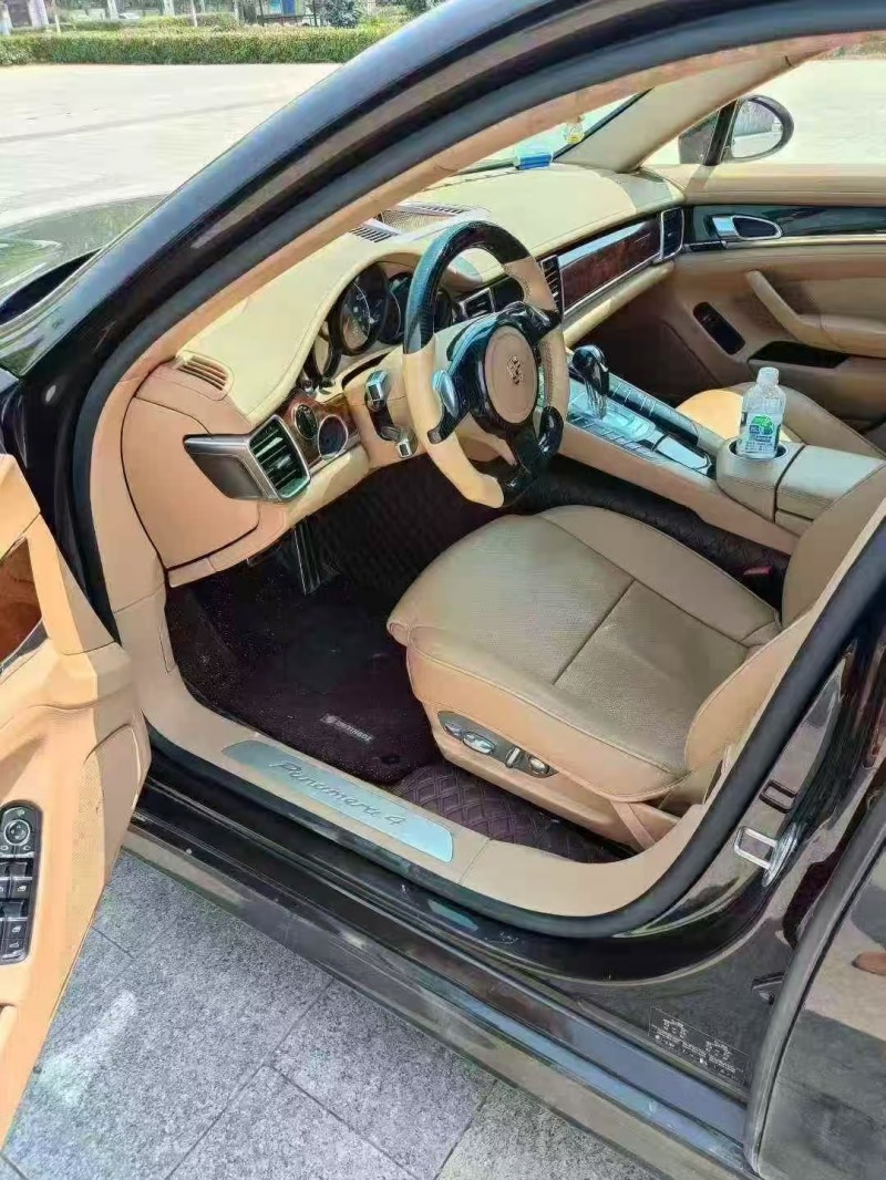 菏泽11年保时捷帕拉梅拉9