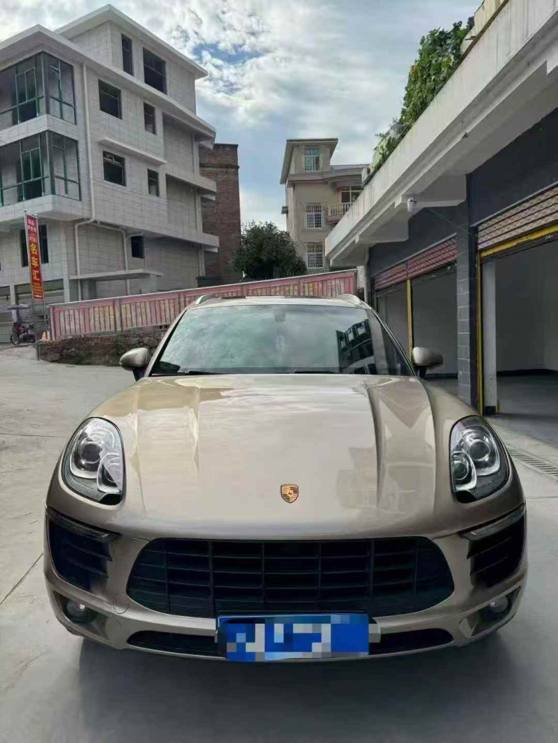 桂林15年保时捷Macan1