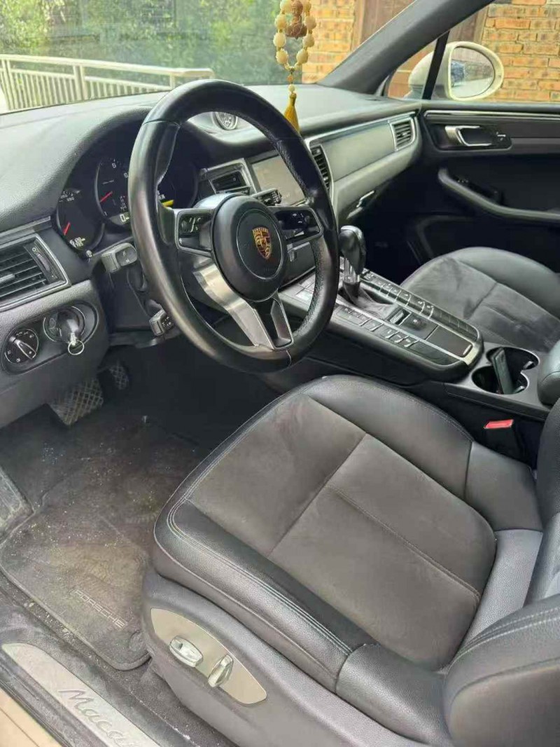 桂林15年保时捷Macan5
