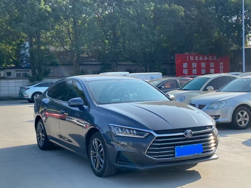 咸阳21年比亚迪秦3