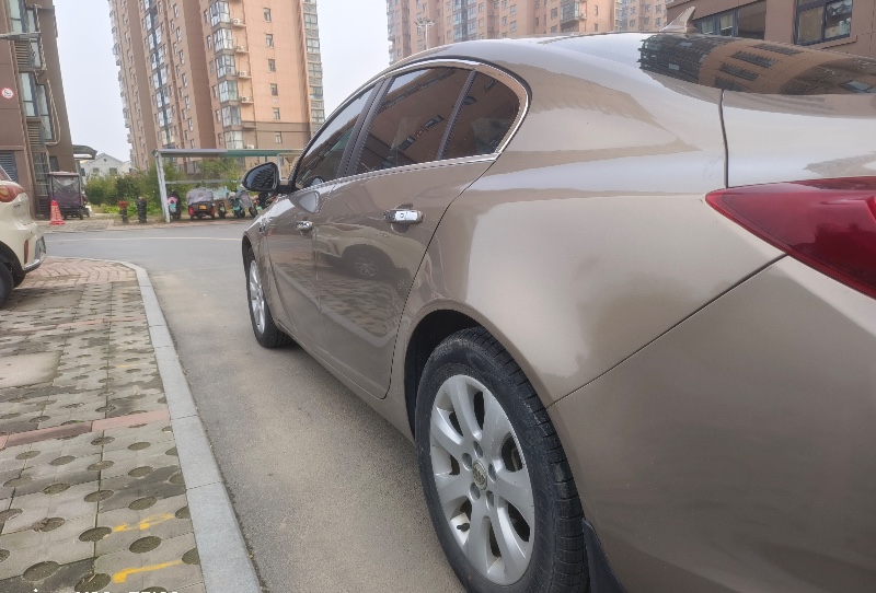 开封15年别克君威4