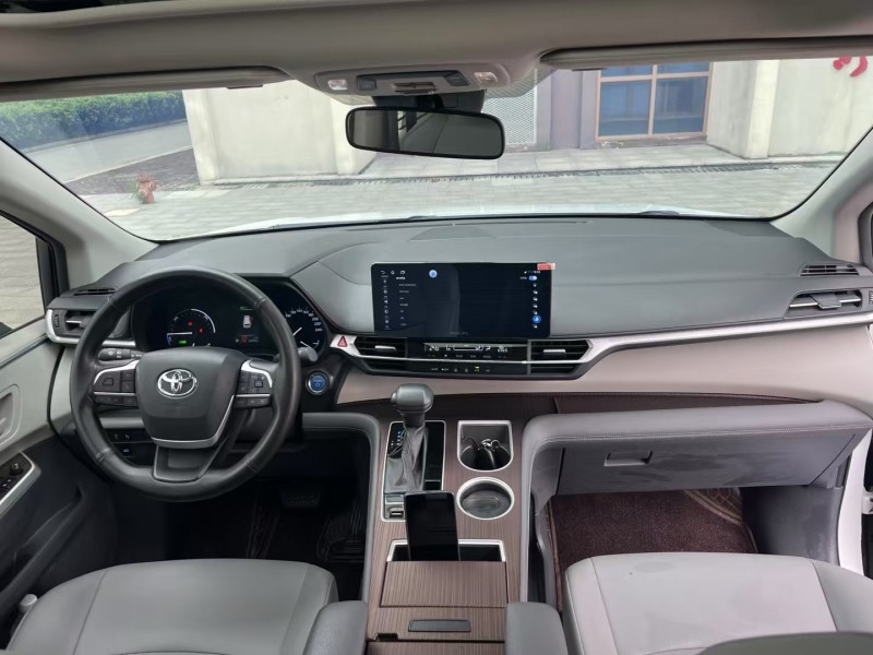 徐州23年丰田格瑞维亚5