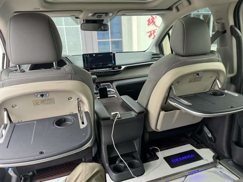 徐州23年丰田格瑞维亚8