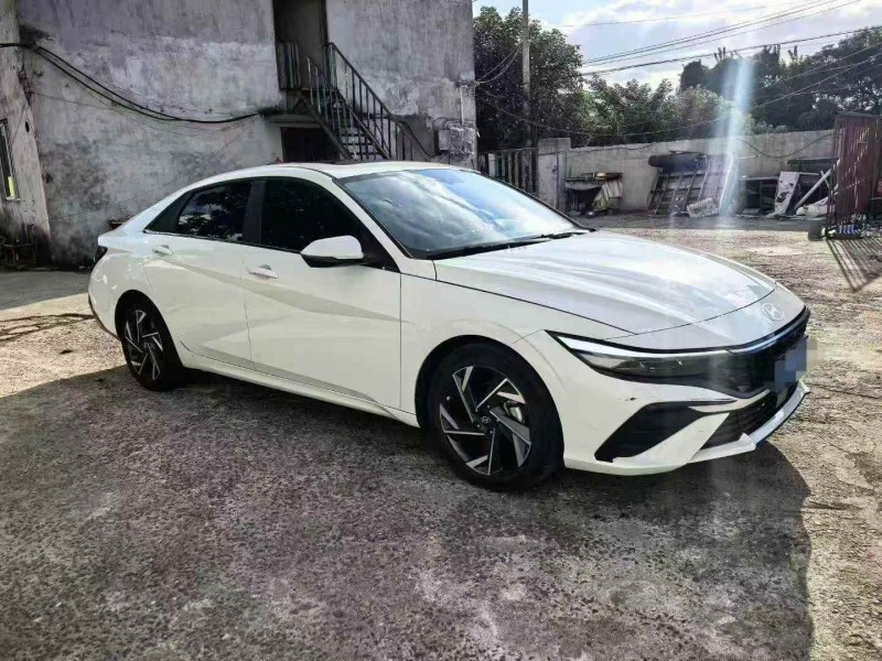 徐州25年现代伊兰特3