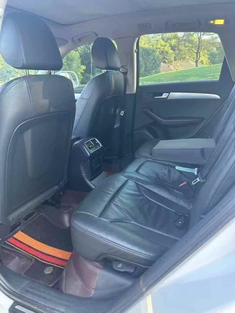 鹰潭12年奥迪Q54