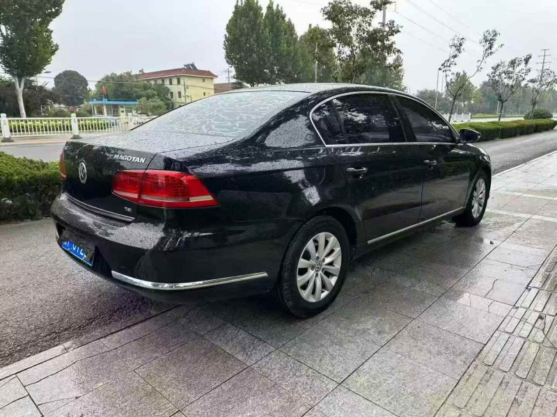 东营16年大众迈腾8