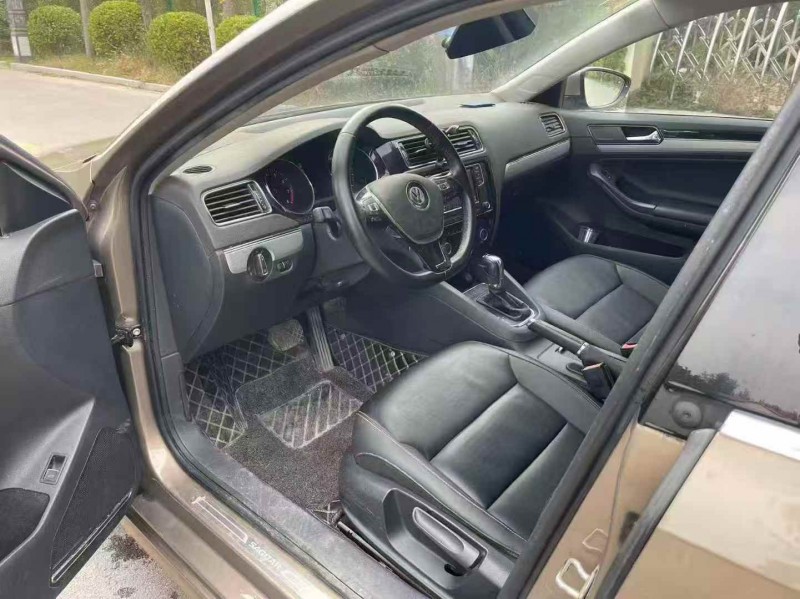 青岛18年大众速腾6