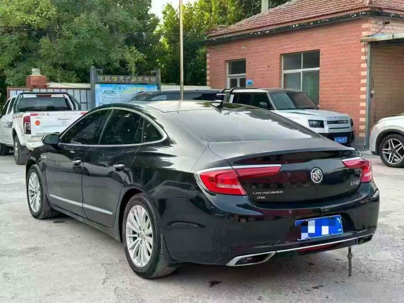 淄博17年别克君越8