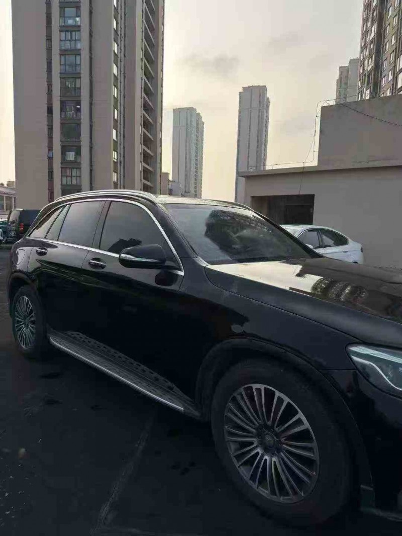 苏州17年奔驰GLC3