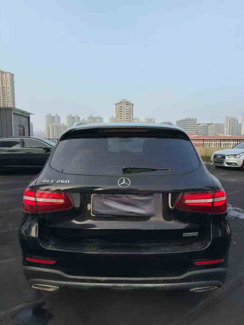 苏州17年奔驰GLC7