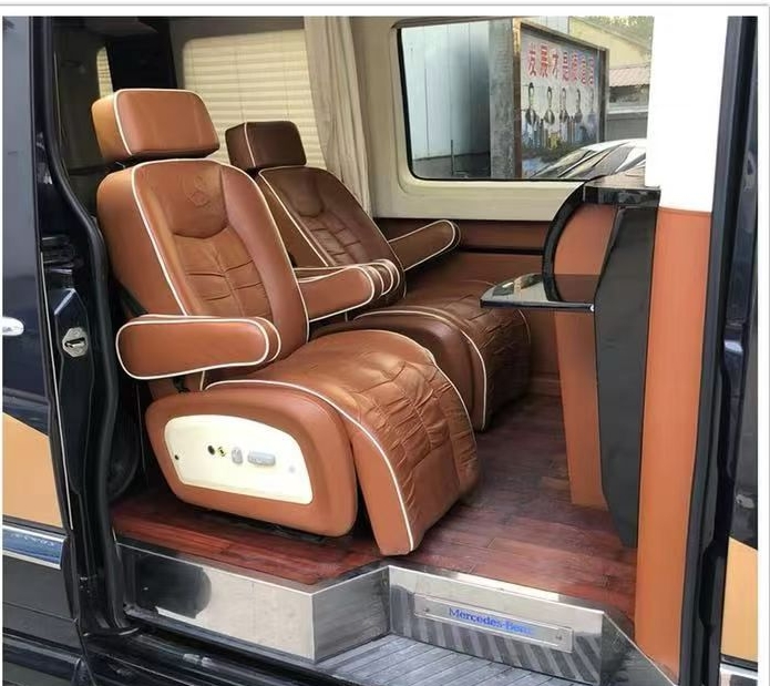 济宁14年奔驰斯宾特4