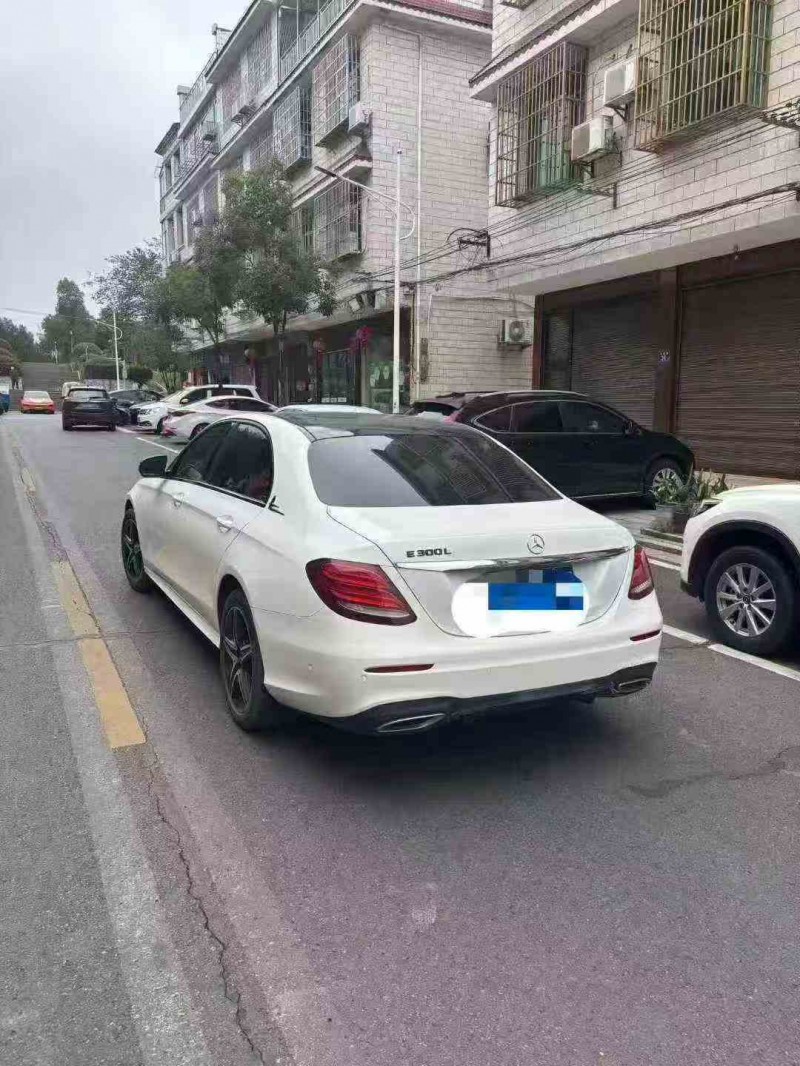 衡阳20年奔驰E8