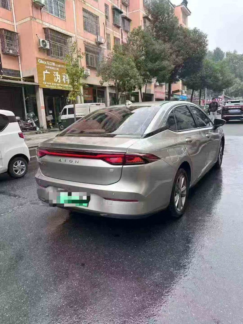 长沙23年传祺埃安S7