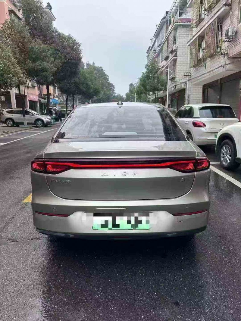 长沙23年传祺埃安S9