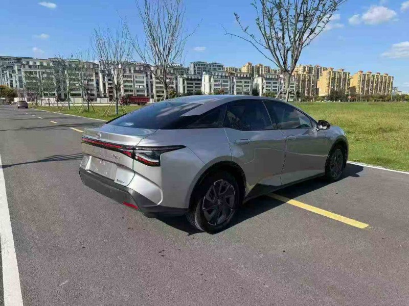 苏州25年丰田BZ3Pro8