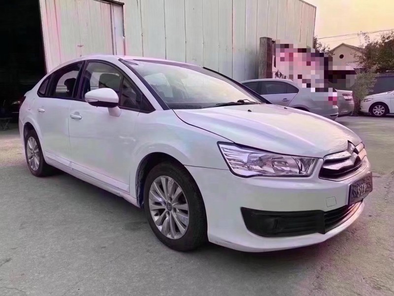 济宁14年雪铁龙世嘉3