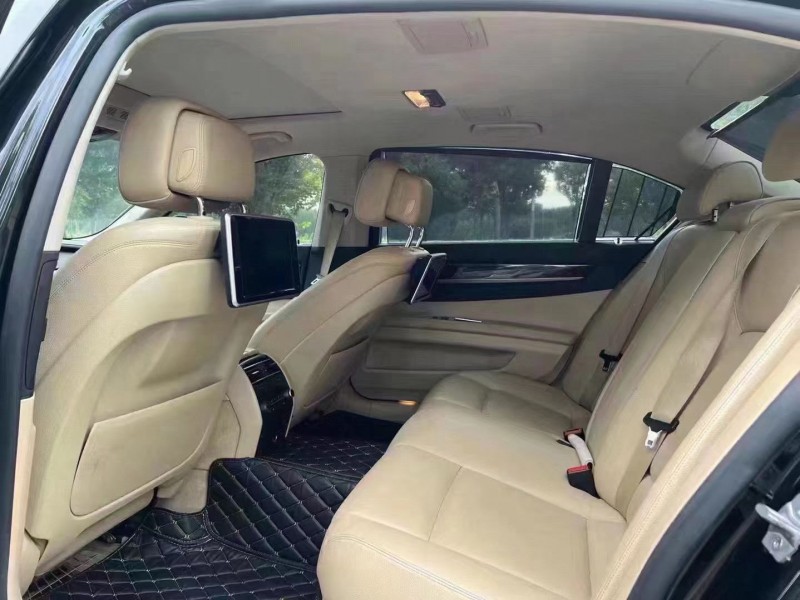 济宁15年宝马7系6