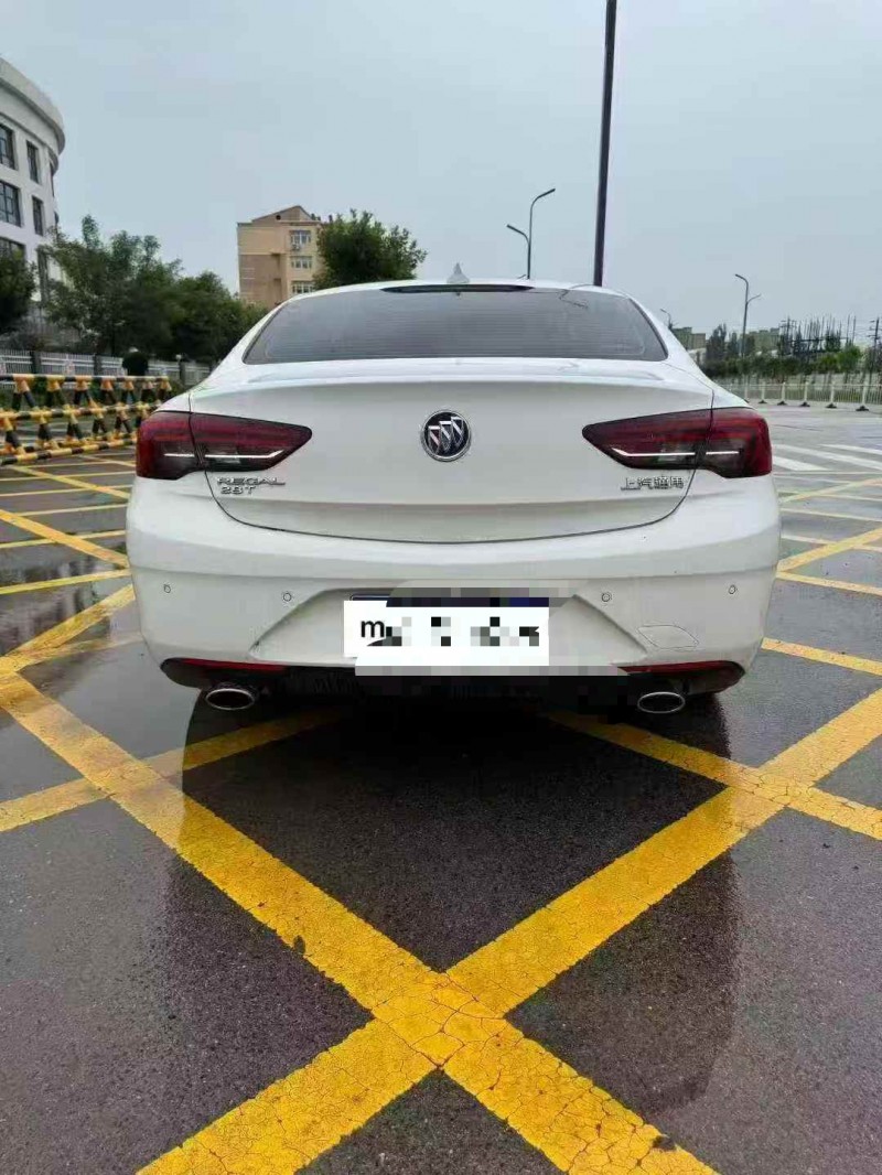 邢台19年别克君威9