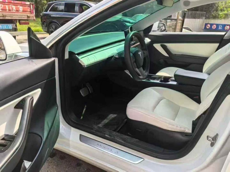 重庆20年特斯拉MODEL 35