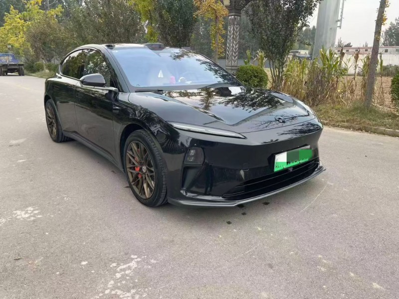 济宁24年蔚来ET52