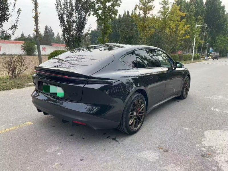 济宁24年蔚来ET57