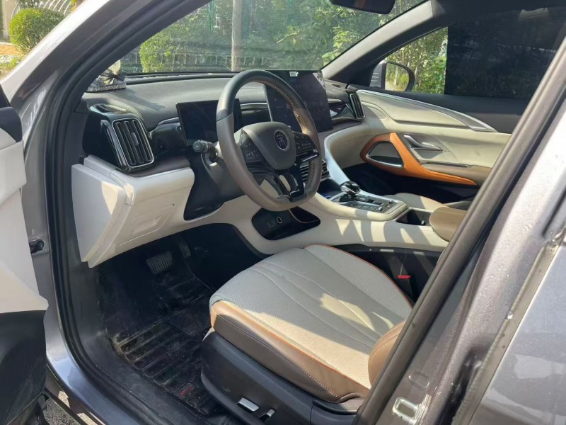 济宁23年比亚迪宋5