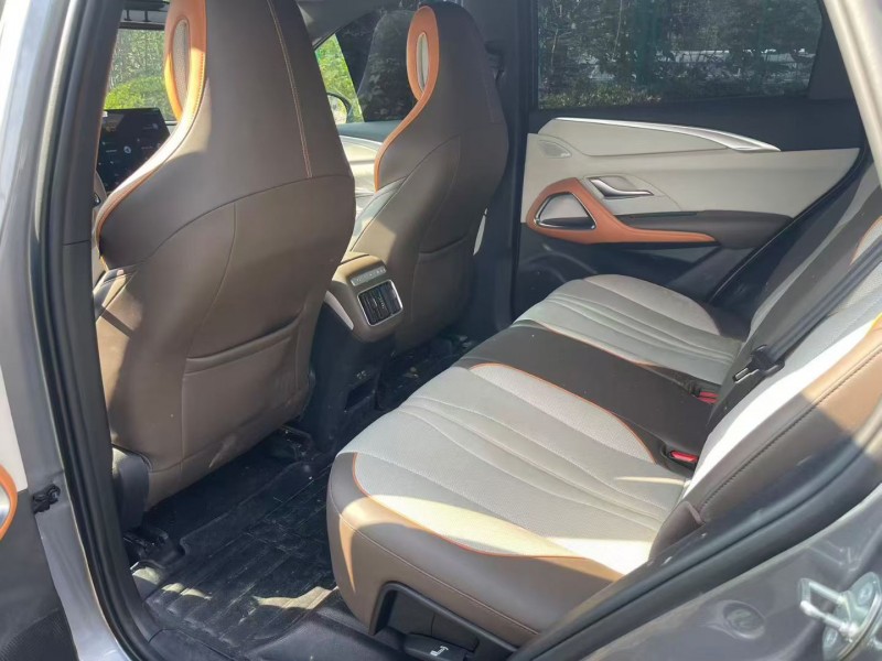 济宁23年比亚迪宋6