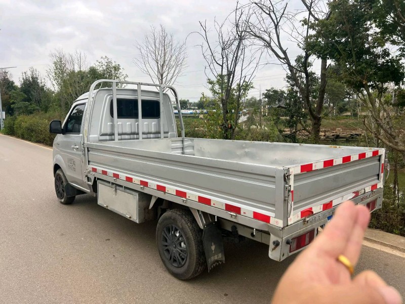 曲靖23年金杯汽车阁瑞斯5