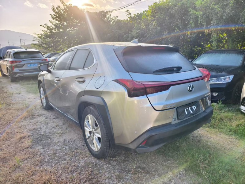 宁波23年雷克萨斯UX7