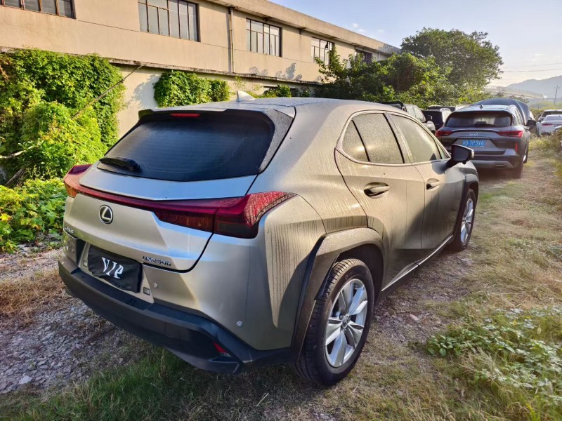 宁波23年雷克萨斯UX8