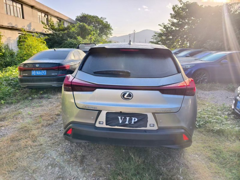 宁波23年雷克萨斯UX9