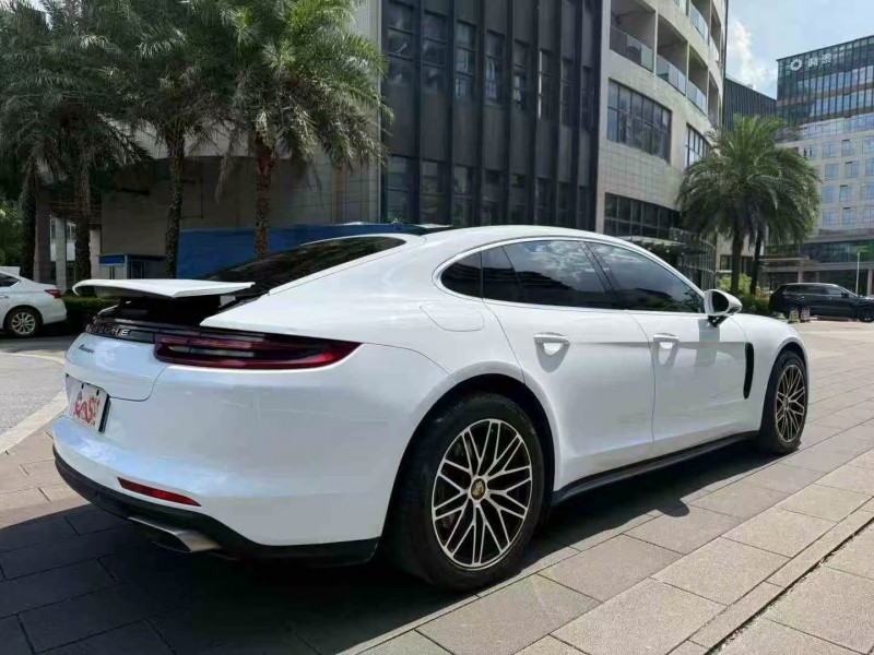 佛山18年保时捷帕拉梅拉7