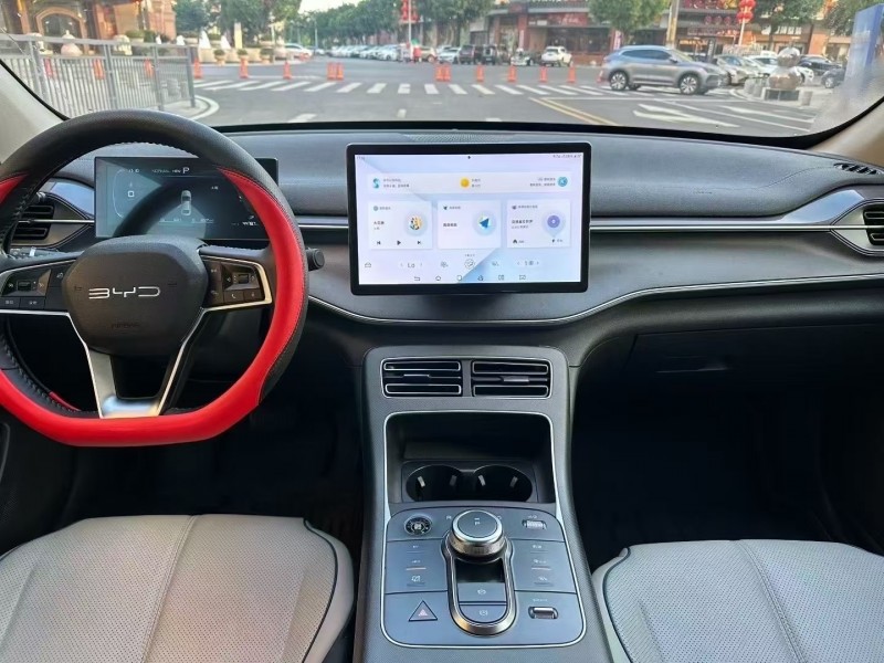 广州24年比亚迪驱逐舰7