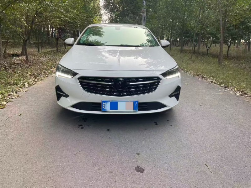 济宁21年别克君威1