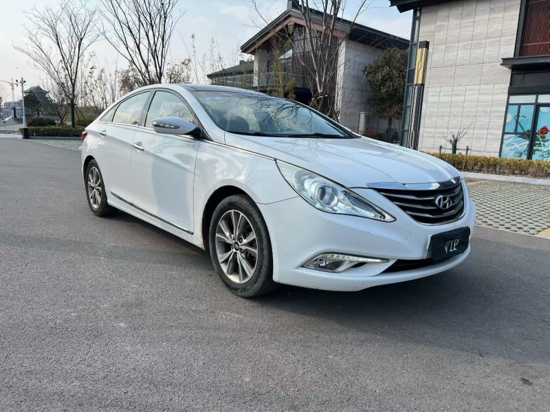 济宁15年现代索纳塔3