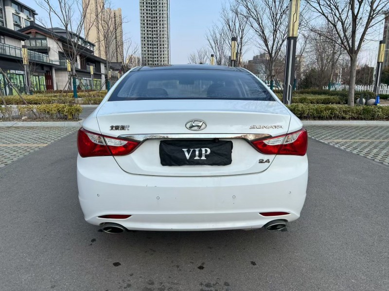 济宁15年现代索纳塔9