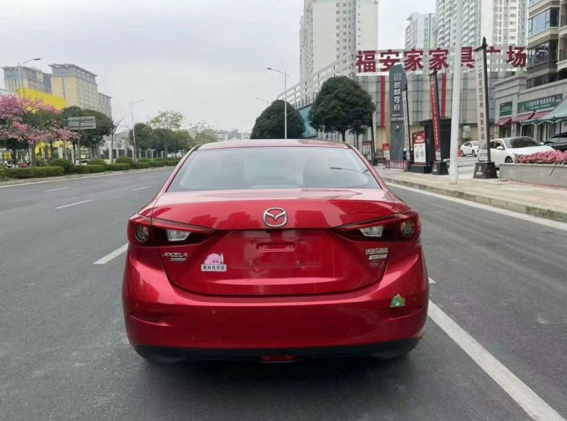 济宁17年马自达昂克赛拉9