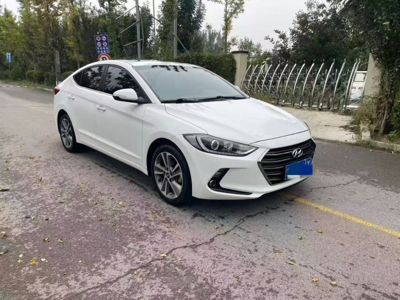 济宁17年现代领动2