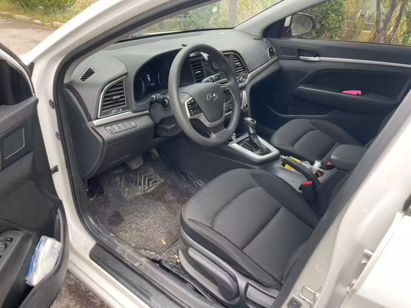 济宁17年现代领动5